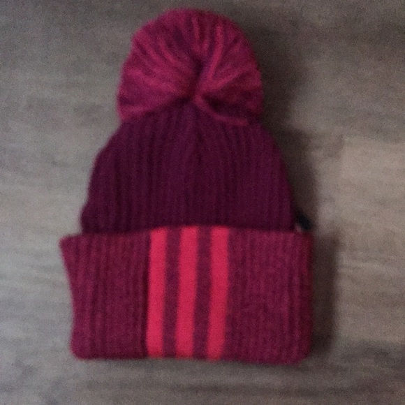 Adidas Thick brimmed beanie, kid size boy or girl - Picture 2 of 6